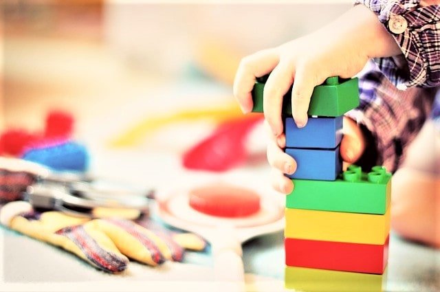 Jouets Montessori de toutes les couleurs